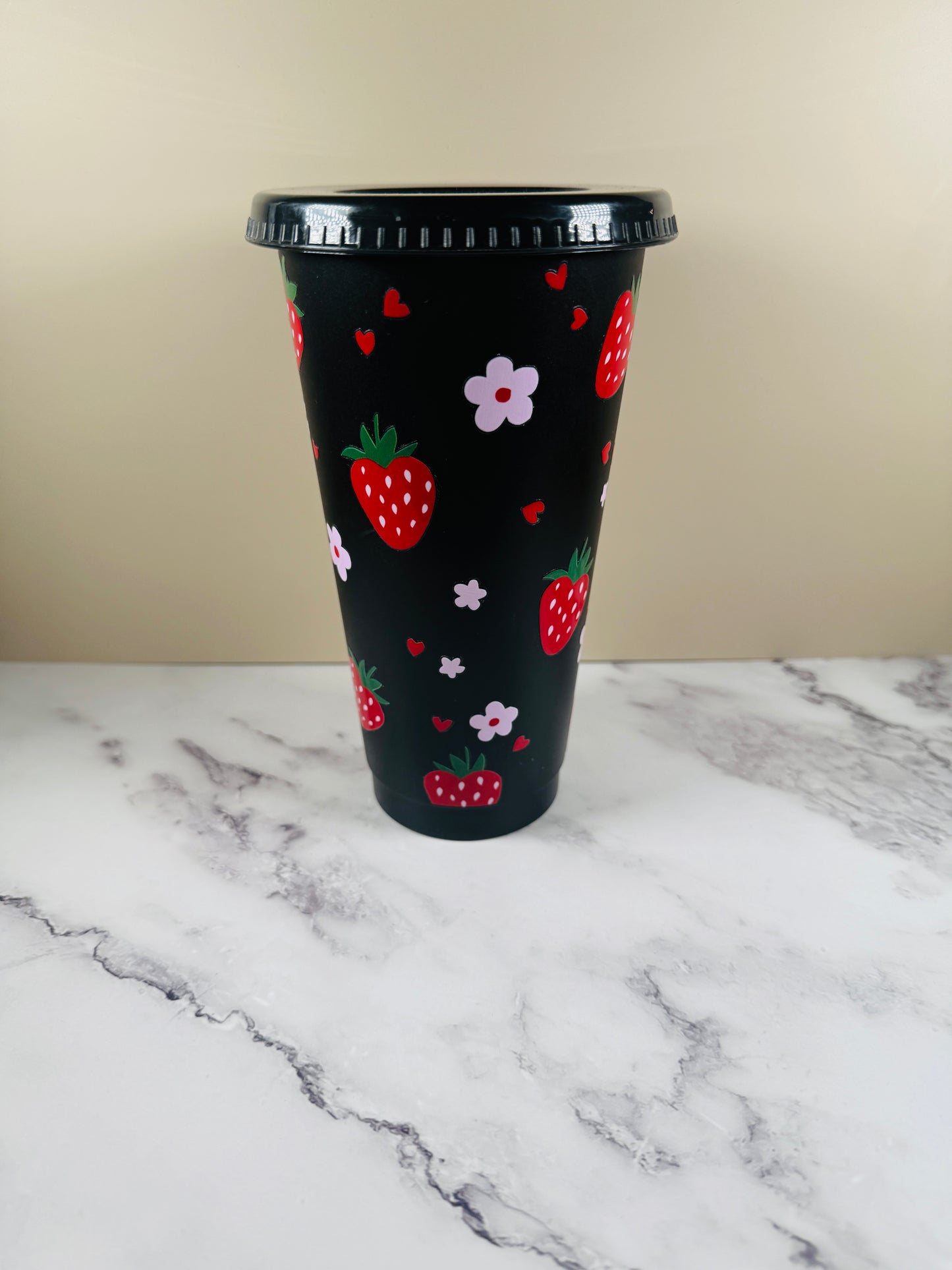 Grosser Becher Schwarz verschiedene Designs