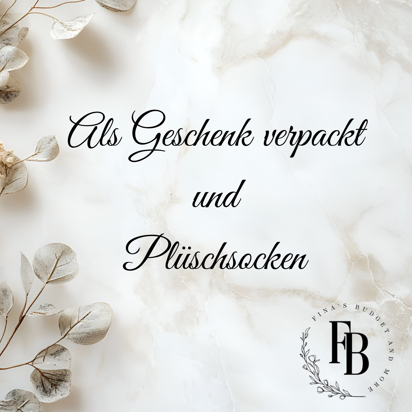 Geschenkverpackung und Plüschsocken